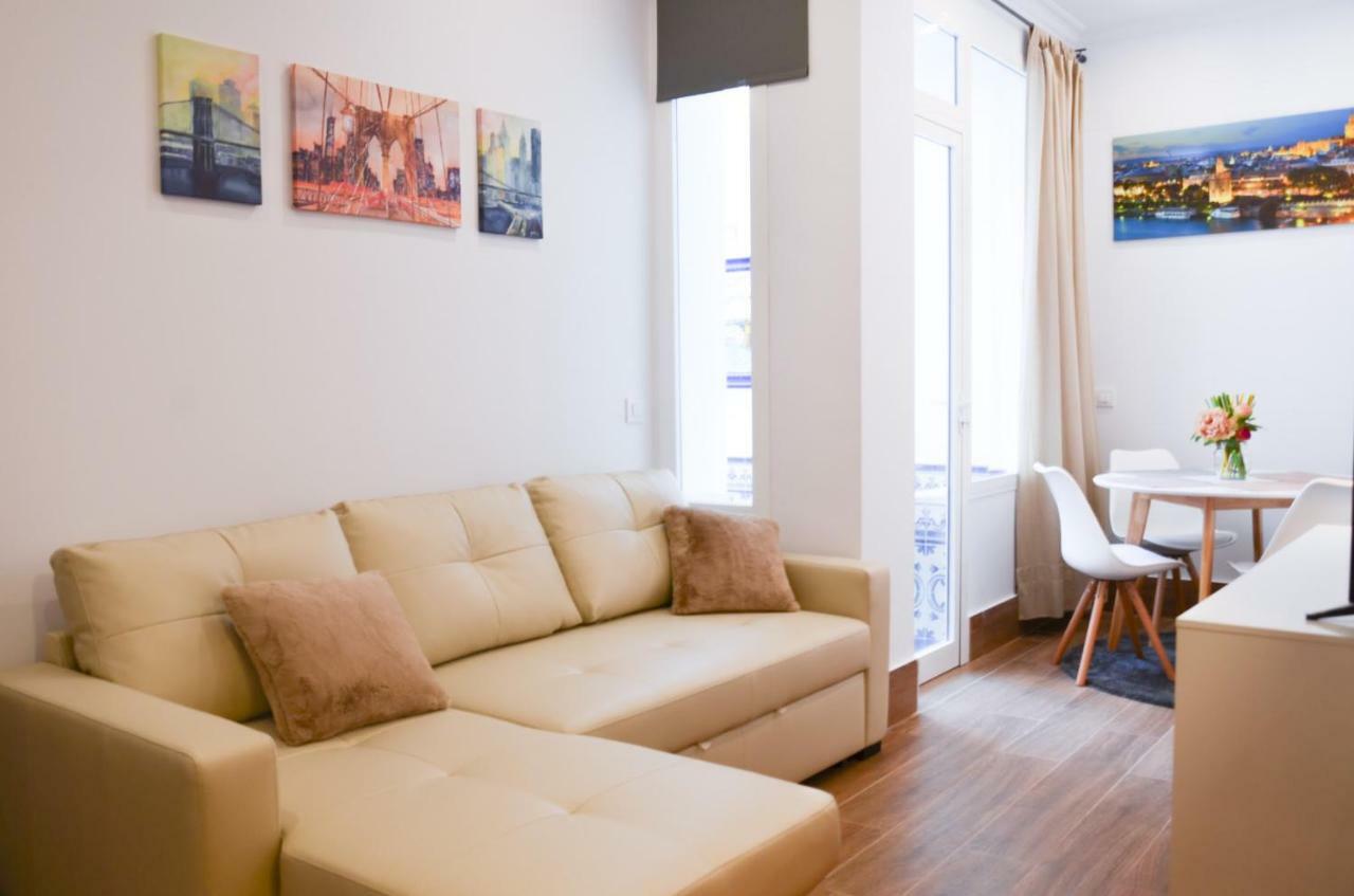 Apartamento San Jacinto III Sevilla Kültér fotó