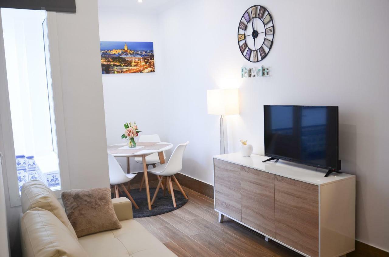 Apartamento San Jacinto III Sevilla Kültér fotó